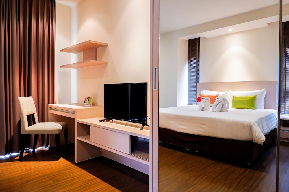 Park Village Rama II 10/50