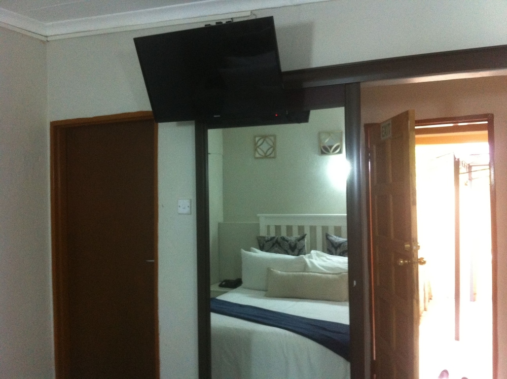 Marico Guest House 27/27