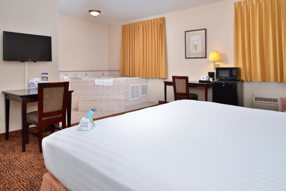 Americas Best Value Inn Westmorland 13/28