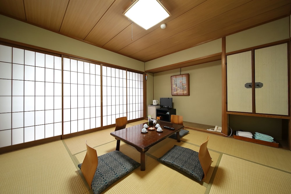 MATSUMOTO RYOKAN 27/47