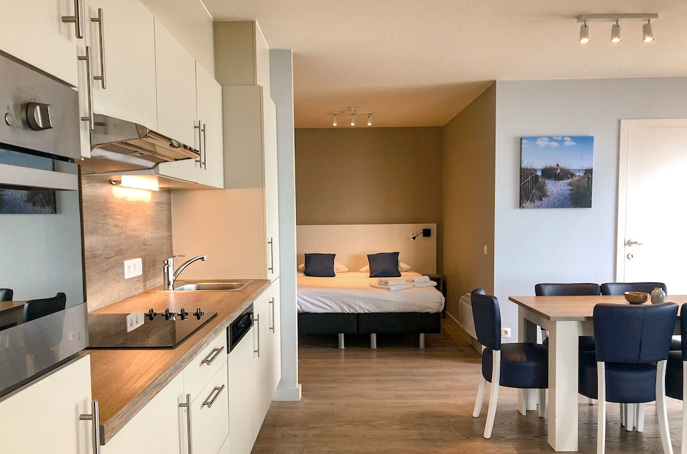 جناح بسرير بطابقين بإطلالة على البحر مع أريكة، Holiday Suites Blankenberge 2/6