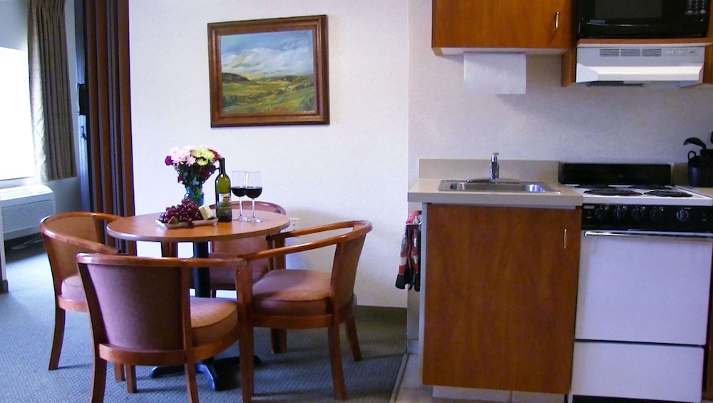 Clatskanie River Inn 39/49