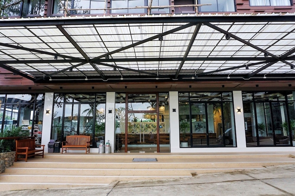 Farmhouse Hotel Ranong 3/68
