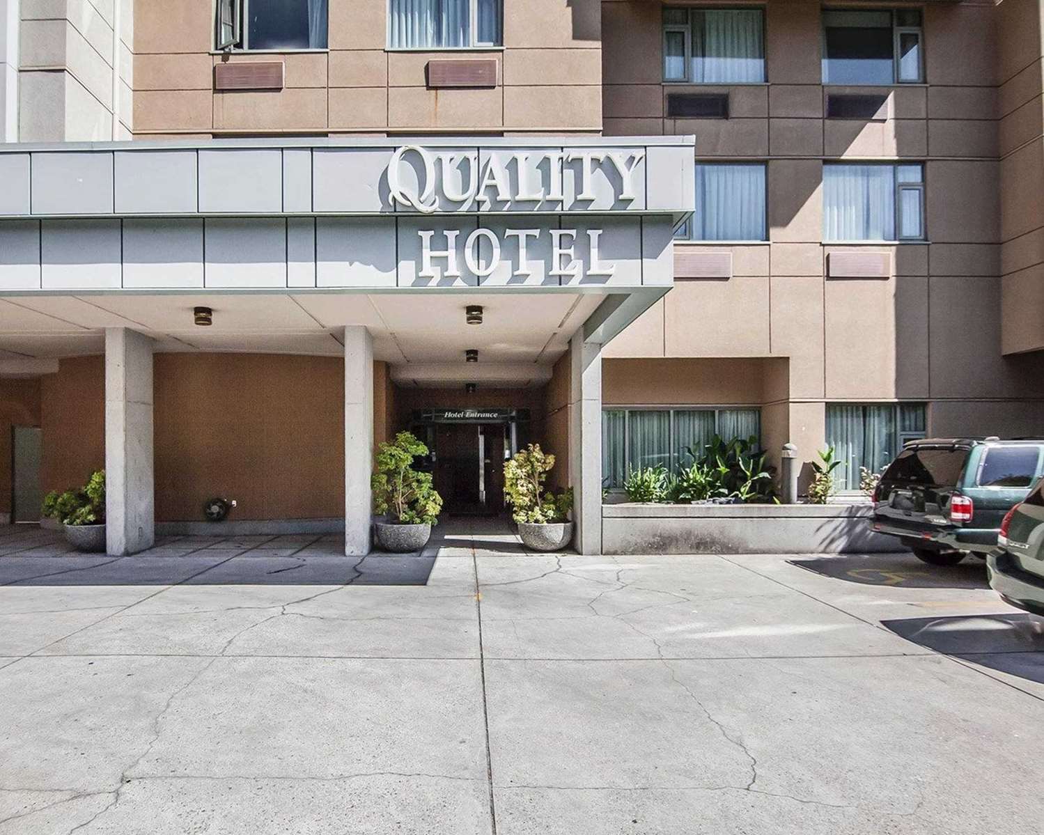 Comfort Hotel Vancouver Airport 39/44