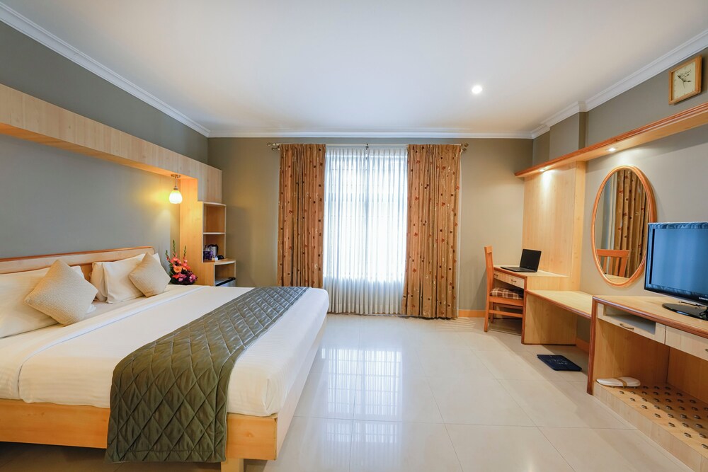 Cross Roads Inn 15/42