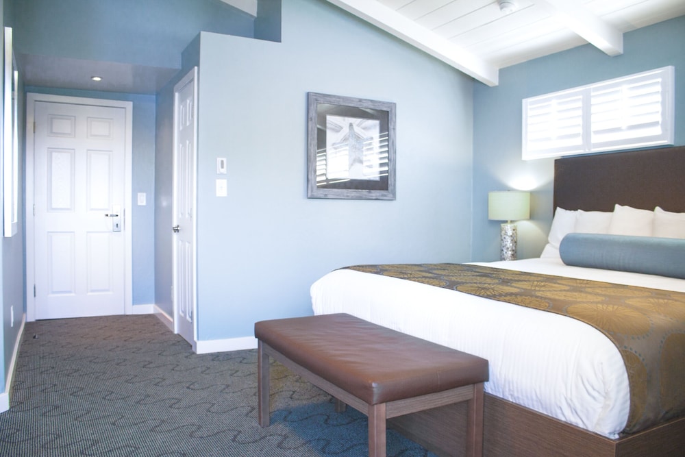 Ocean Echo Inn And Beach Cottages 17/50