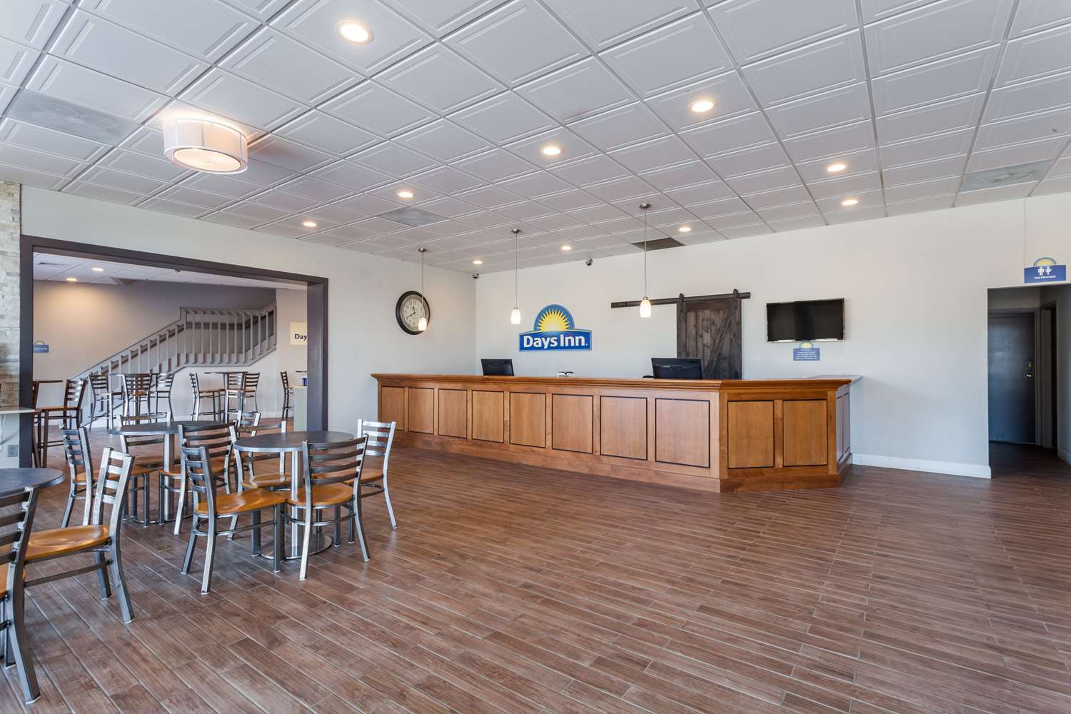 Days Inn Suites By Wyndham Lancaster Amish Country 1/28