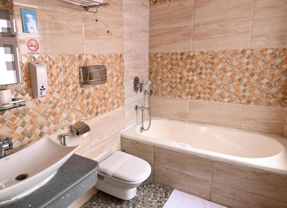 Hotel M.Square 42/47