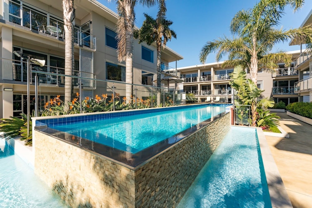 Edgewater Palms Apartments 7/74