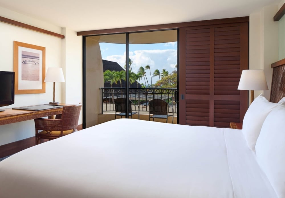 ROOM, KING BED, RESORT VIEW