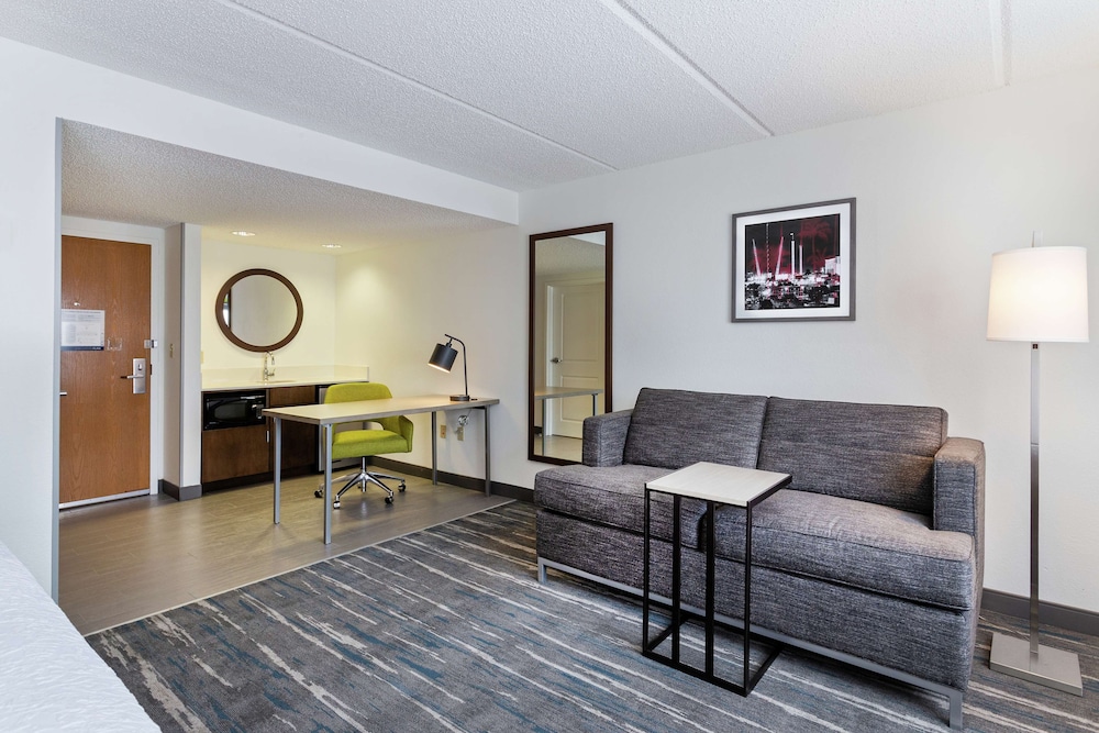 Hampton Inn And Suites Orlando International Drive North Fl 33/52
