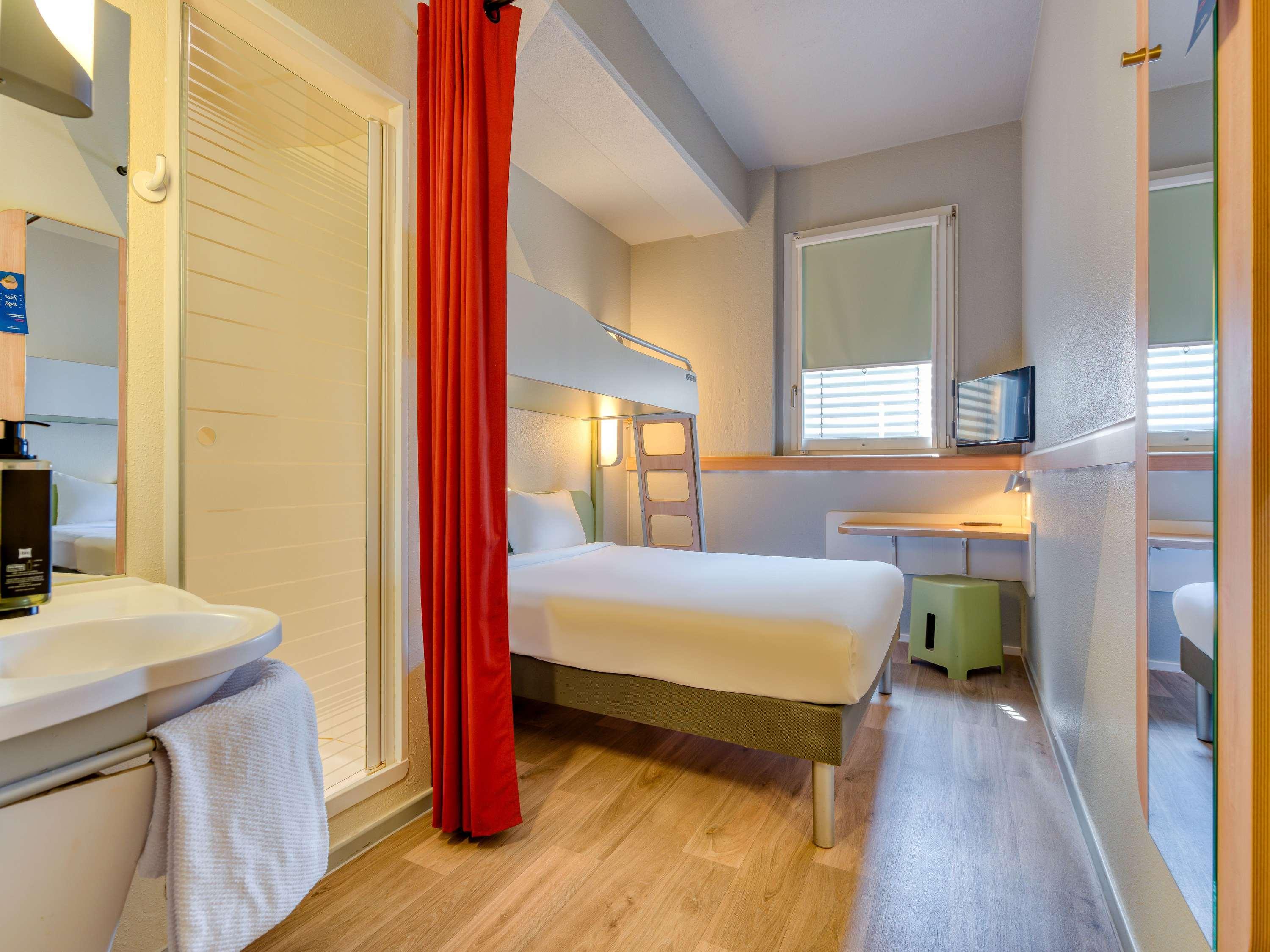 غرفة ثلاثية بسرير مزدوج، Ibis Budget Luzern City 4/4
