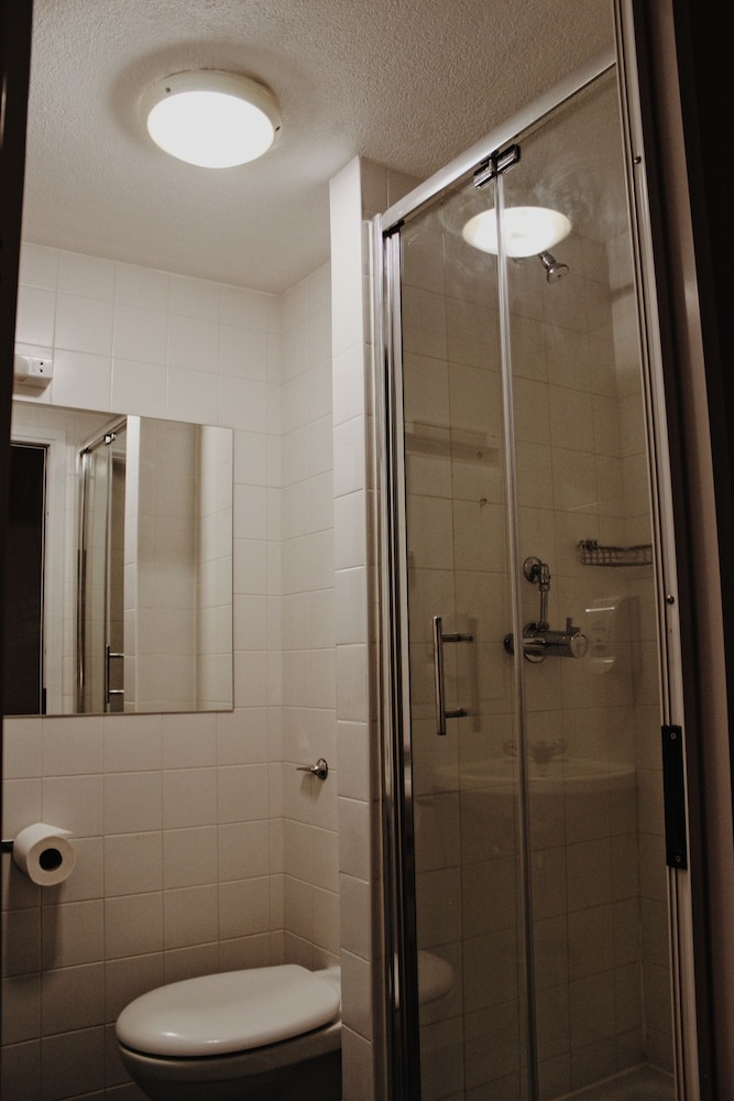 Lancaster Hotel & Spa 29/33