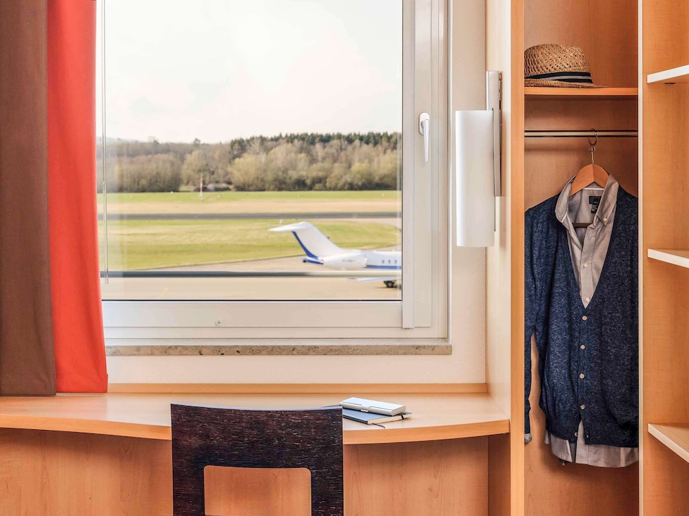 Hotel Ibis Friedrichshafen Airport Messe 37/70