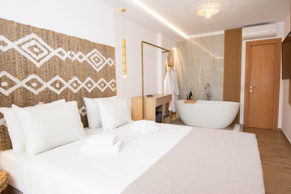 Yianna Caravel Suites by Checkin - Adults Only 30/65