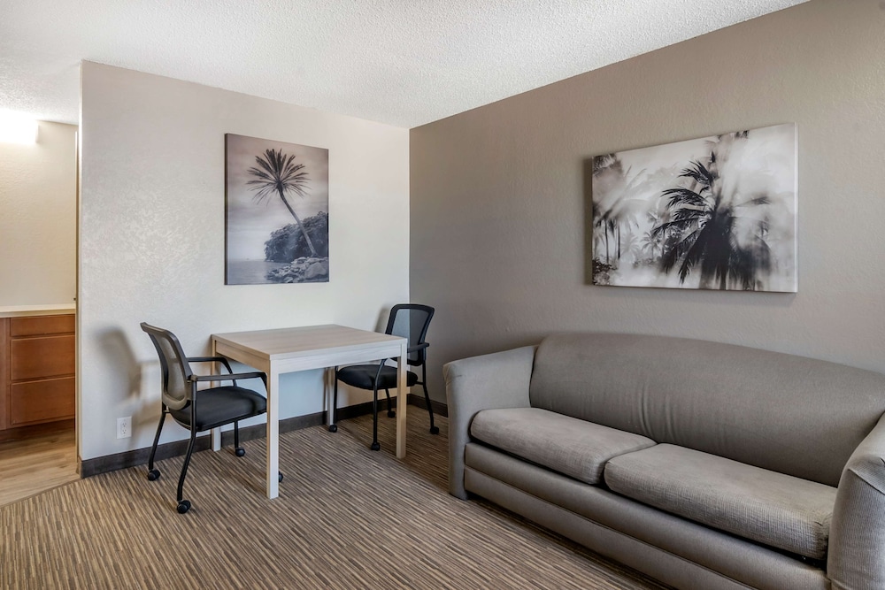 Best Western The Oasis At Joplin 27/34