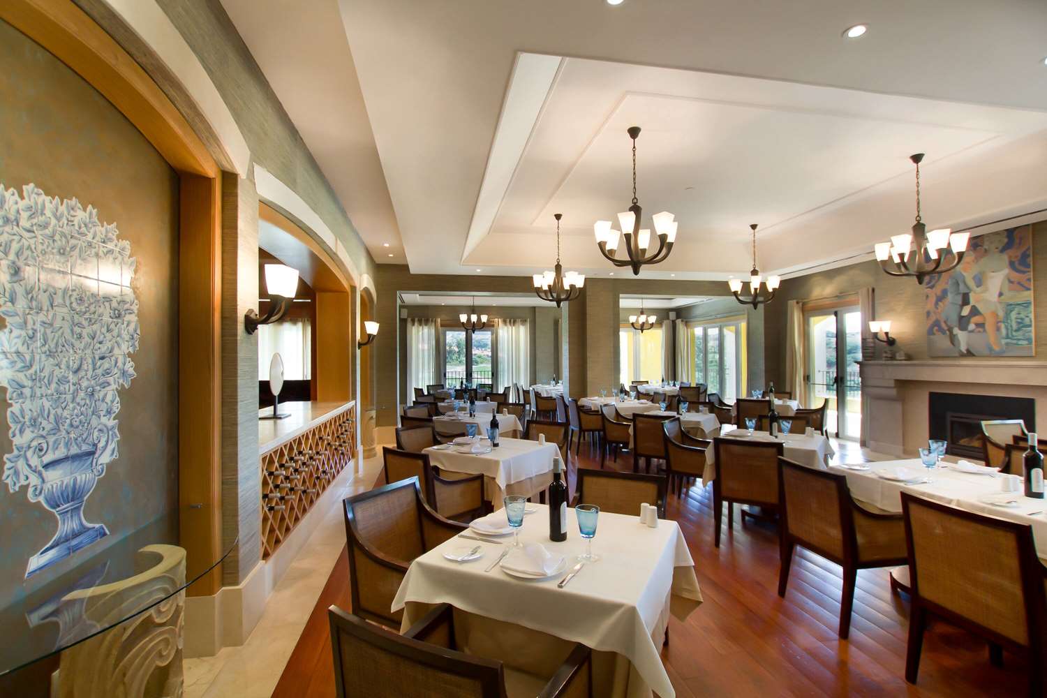 restaurant cafeteria