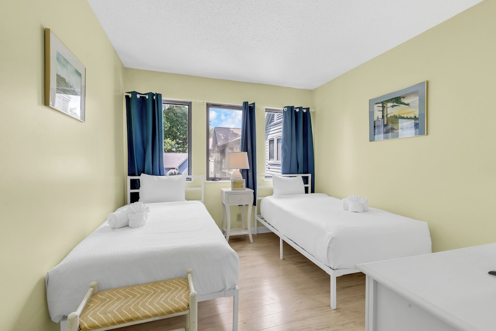 Myrtle Beach Resort by Beach Vacations 49/79