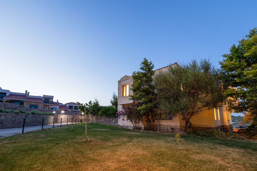 Cinarli Kasri Hotel 43/45