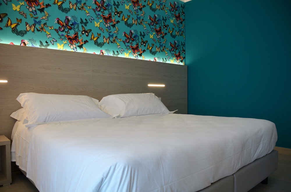 ROOM, DOUBLE BED, LAKE VIEW, TERRACE