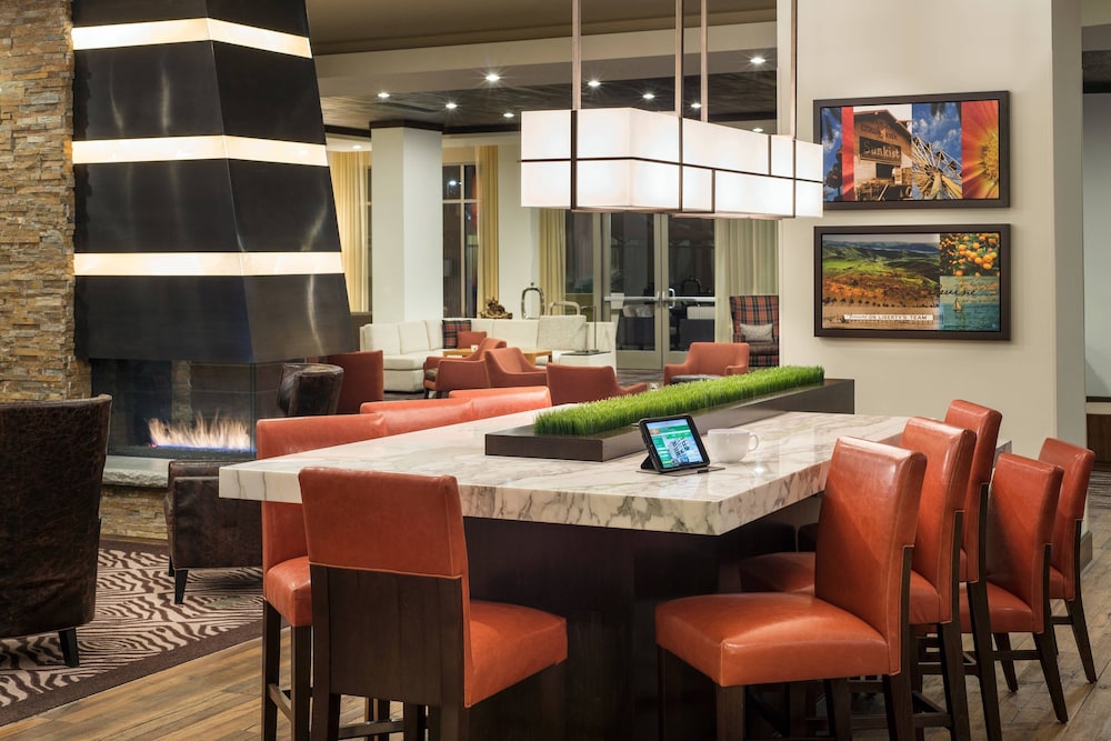 Courtyard Irvine Spectrum 64/73