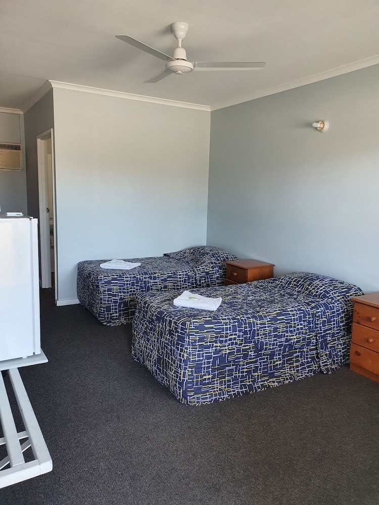Kooyong Hotel 6/25
