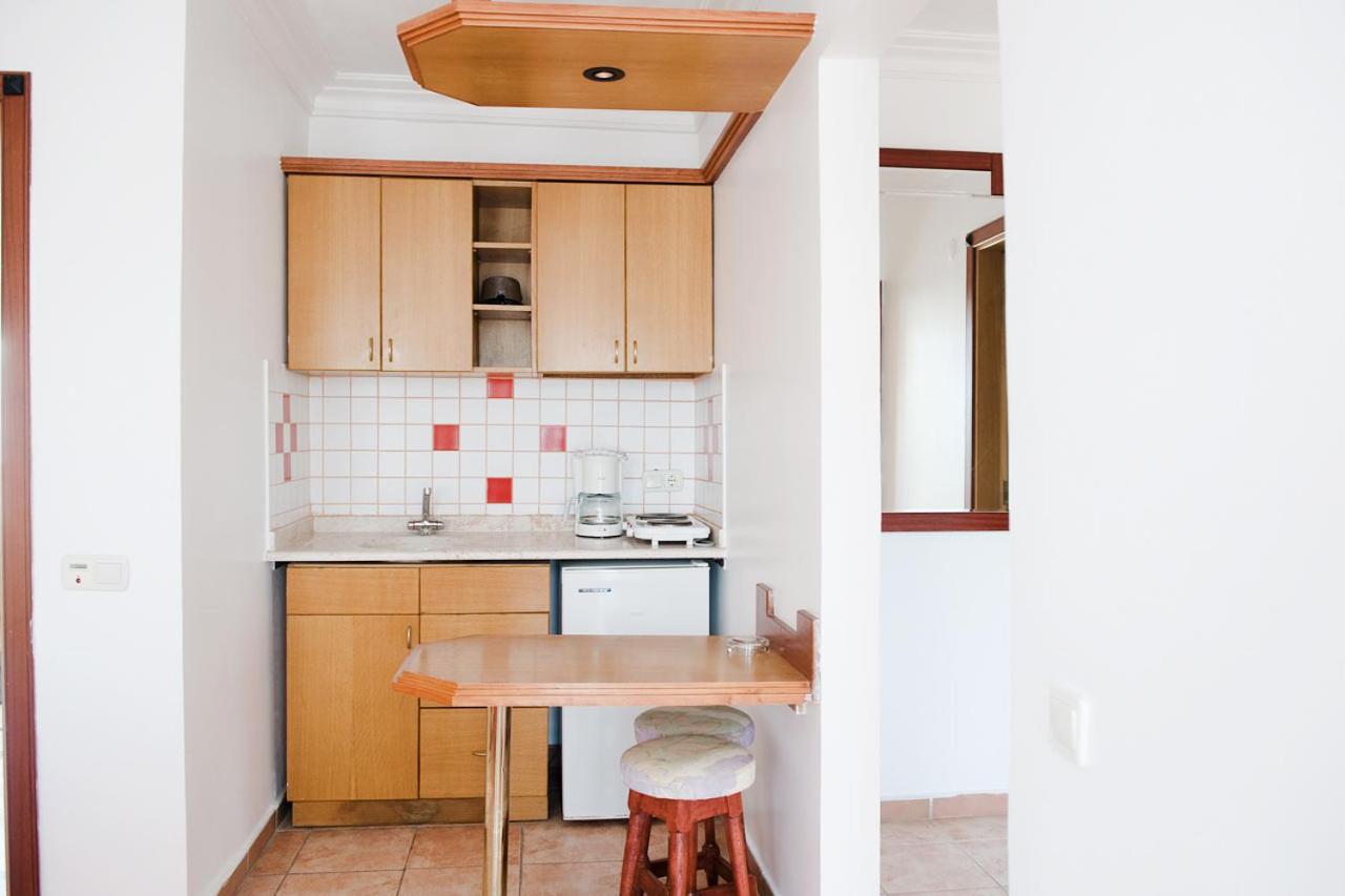 Begonville Apart 50/50