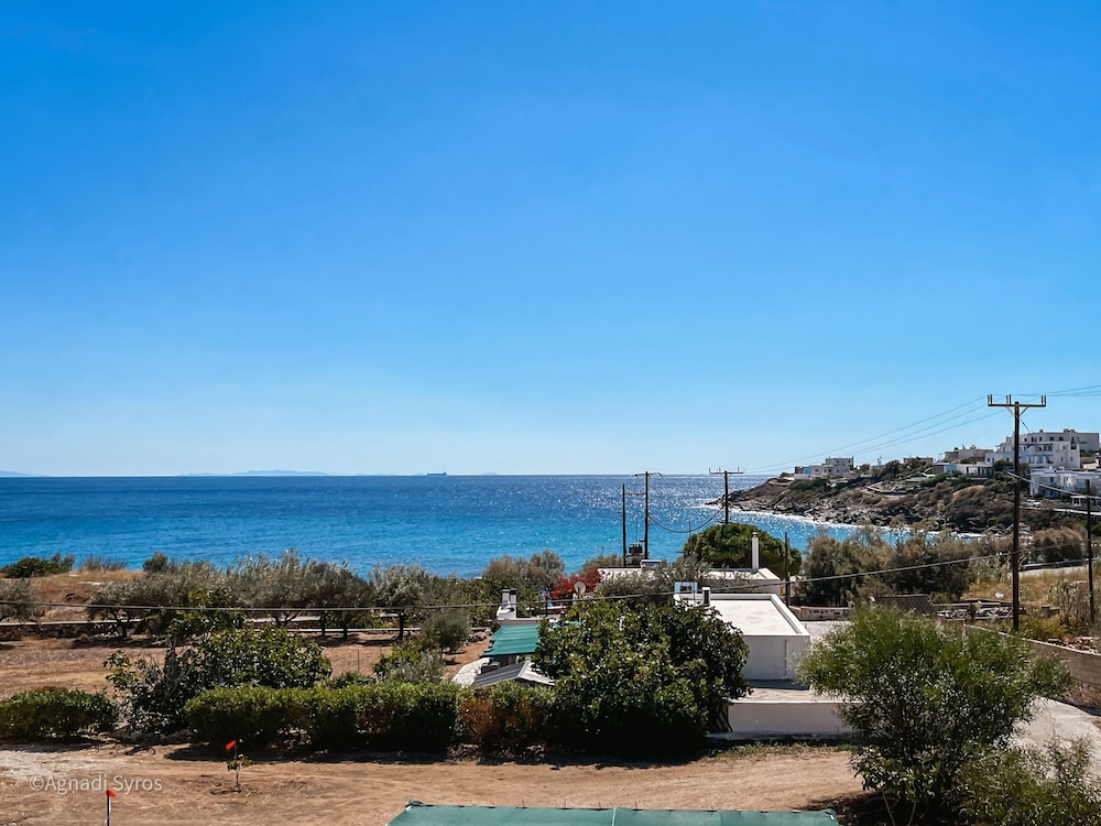 Agnadi Syros Studios & Rooms 40/50