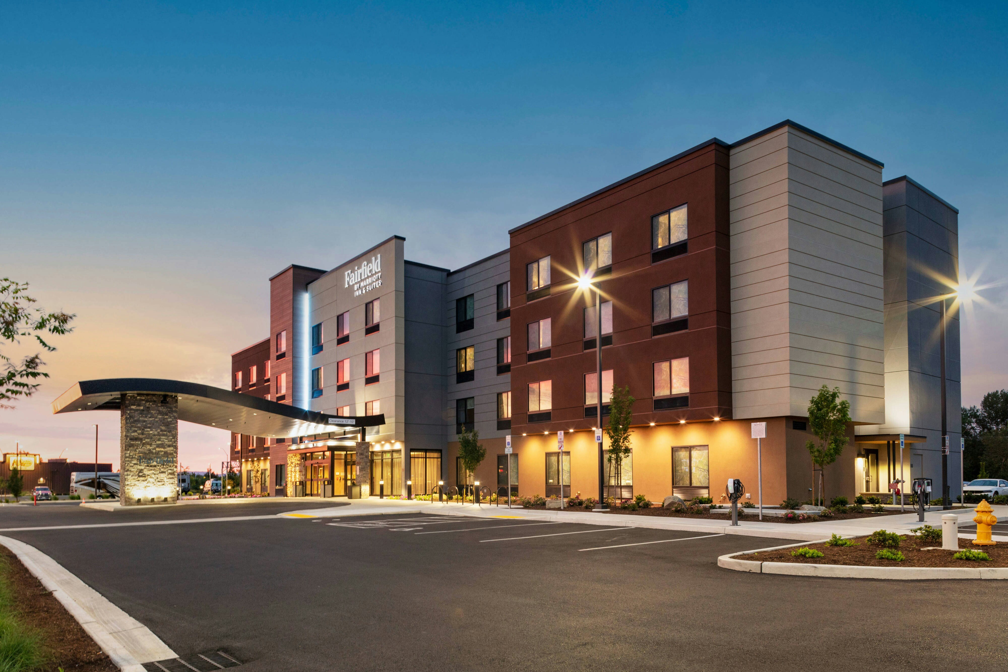 Fairfield Inn & Suites by Marriott Medford 14/15