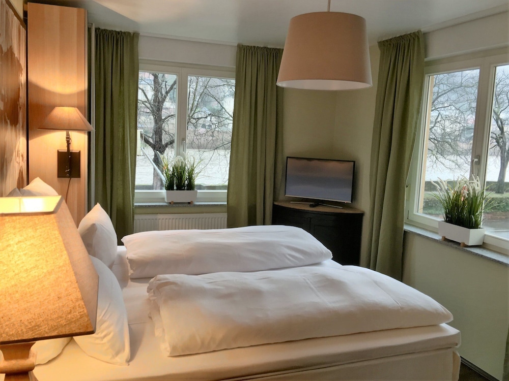 Hotel Zur Alten Brucke 23/36