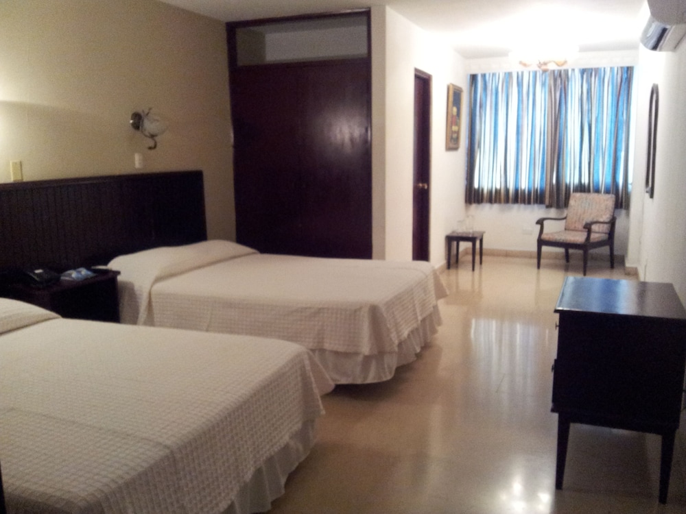 CARIBE HOTEL 30/68