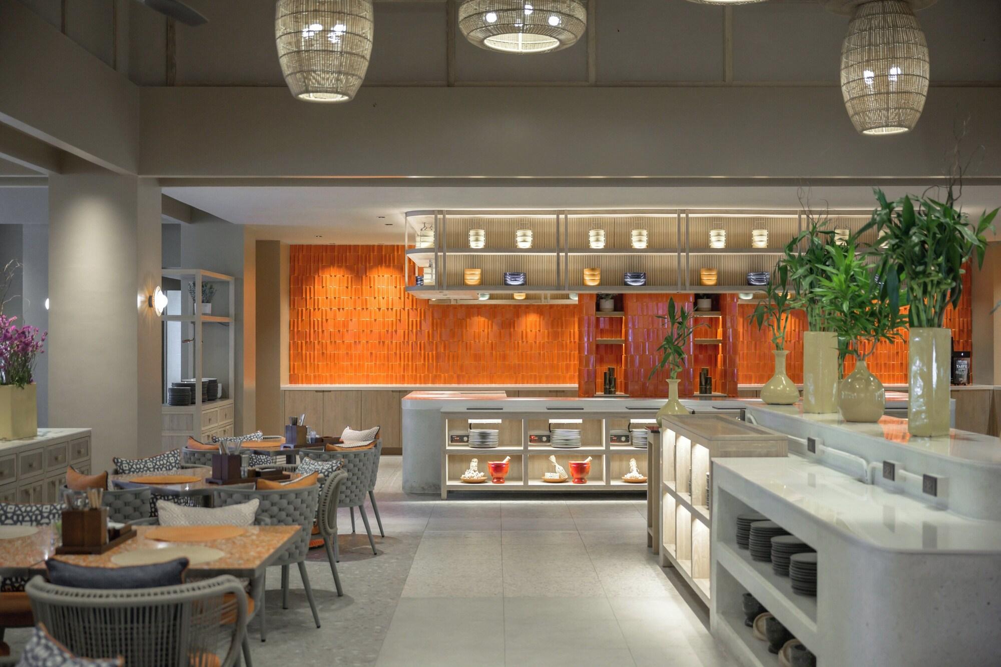 Centara Karon Villas Phuket 6/54