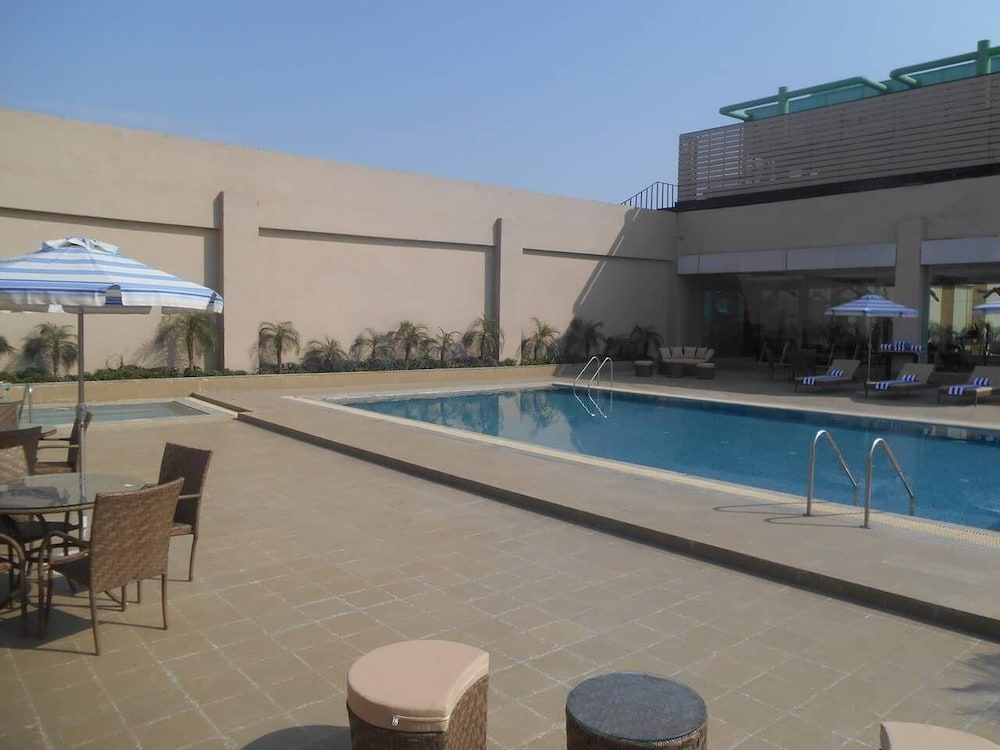 The Conway, Meerut 47/50