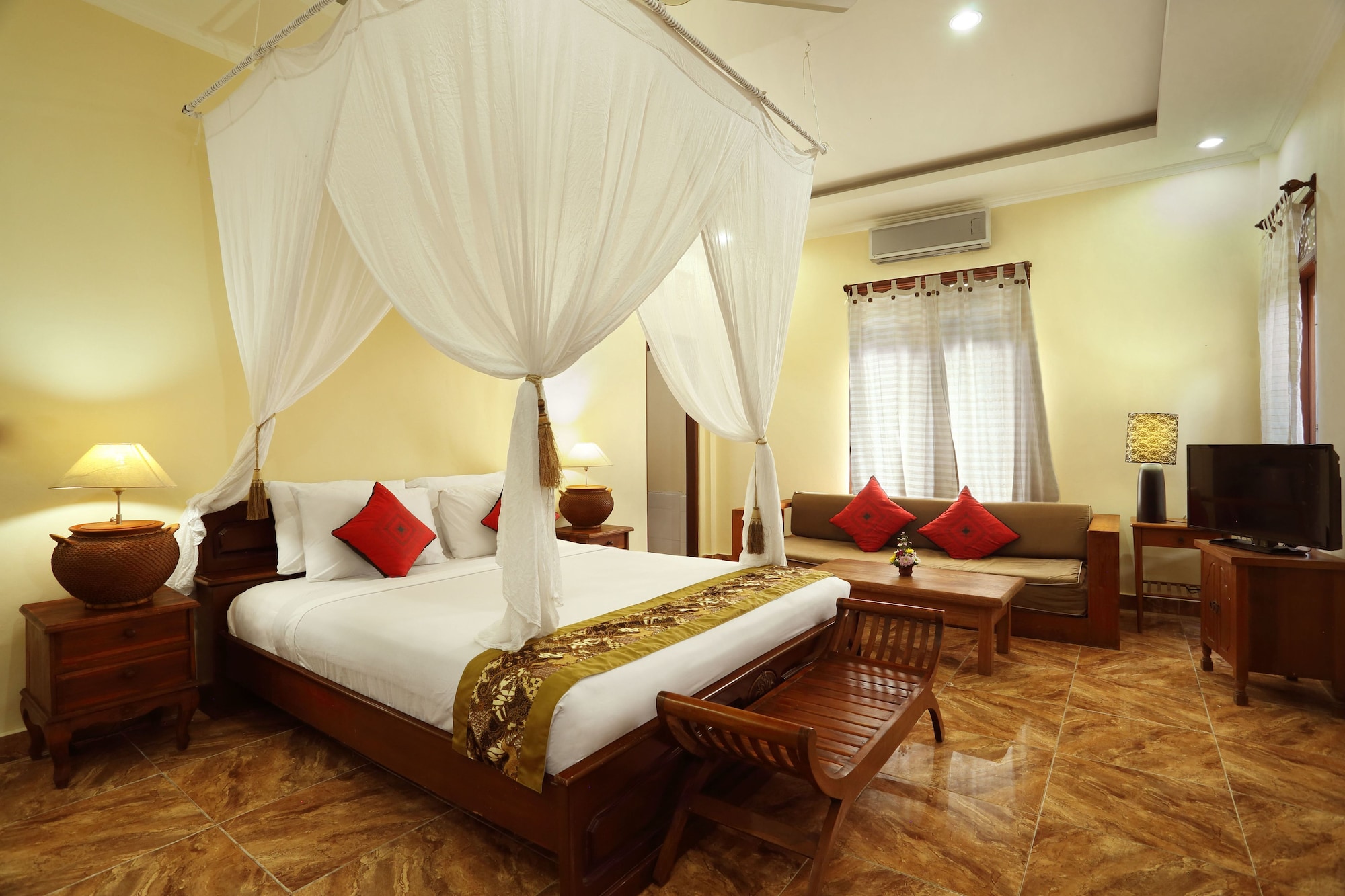2 BEDROOMS, VILLA, PRIVATE POOL
