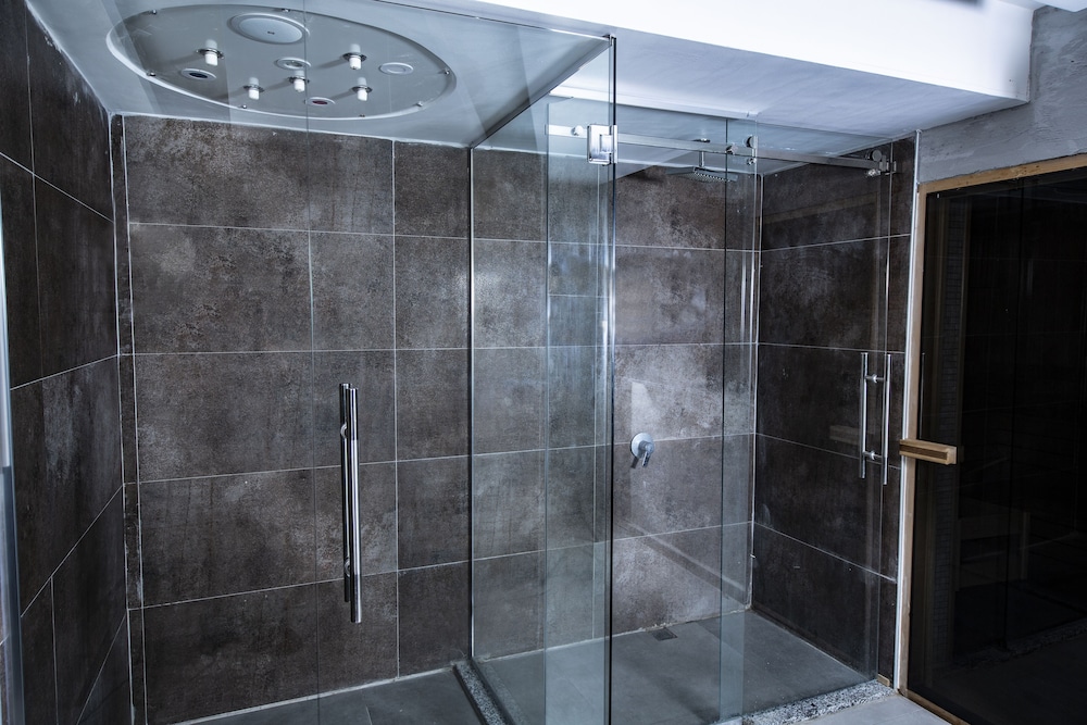 Laren Family Hotel & Spa 48/49