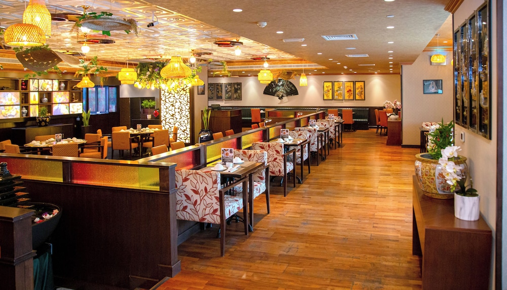 restaurant cafeteria