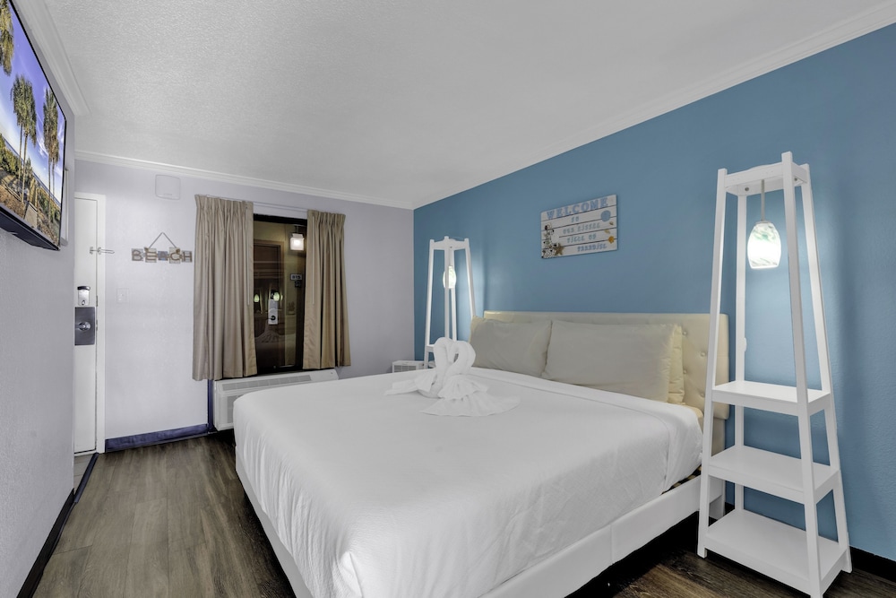 The Caravelle Resort 40/77