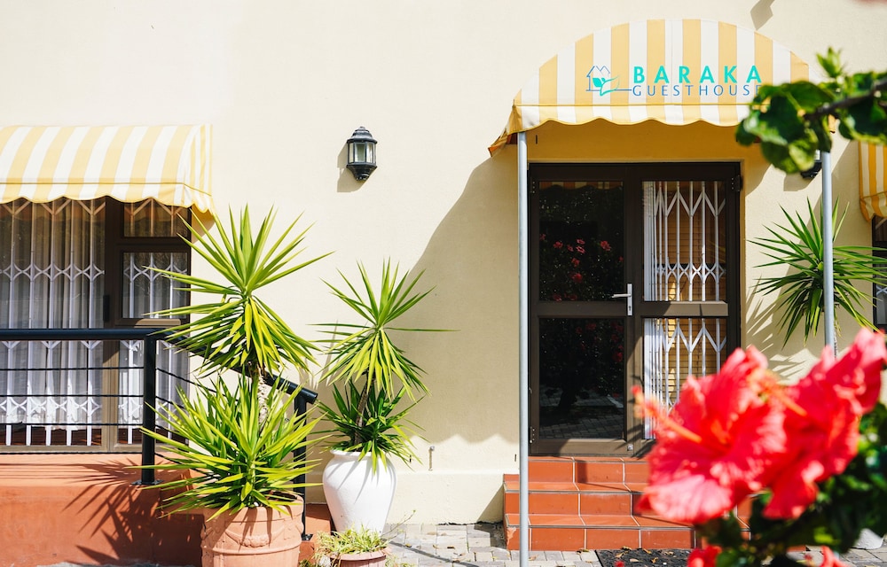 Baraka Guesthouse 1/17