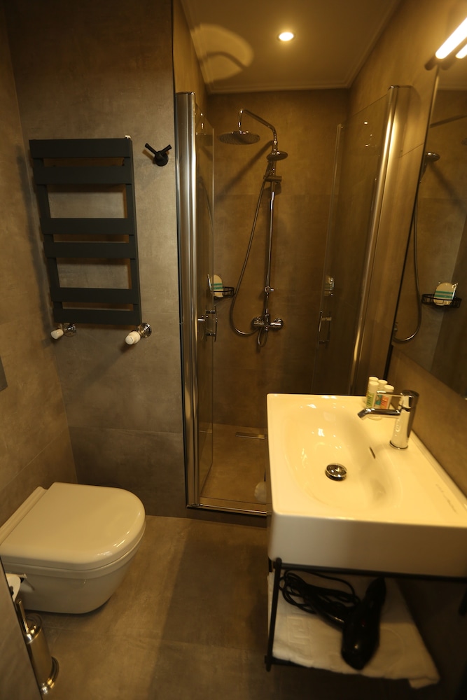 Moja City Hotel 15/16