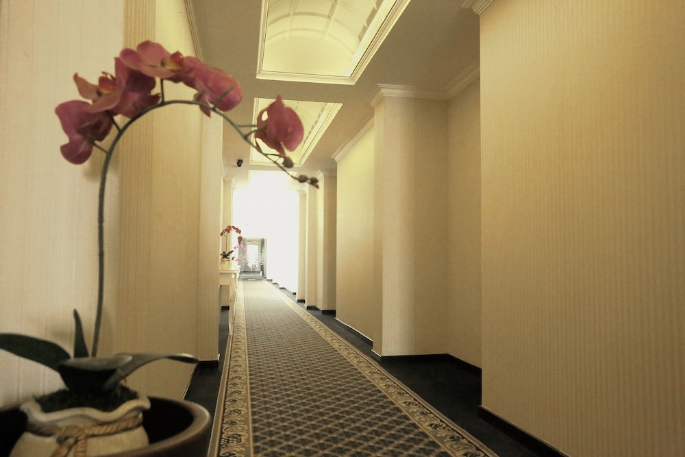 Adhiwangsa Hotel 31/65