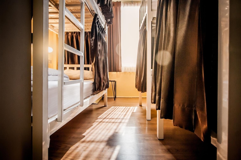 Thai Thai Hostel 45/46