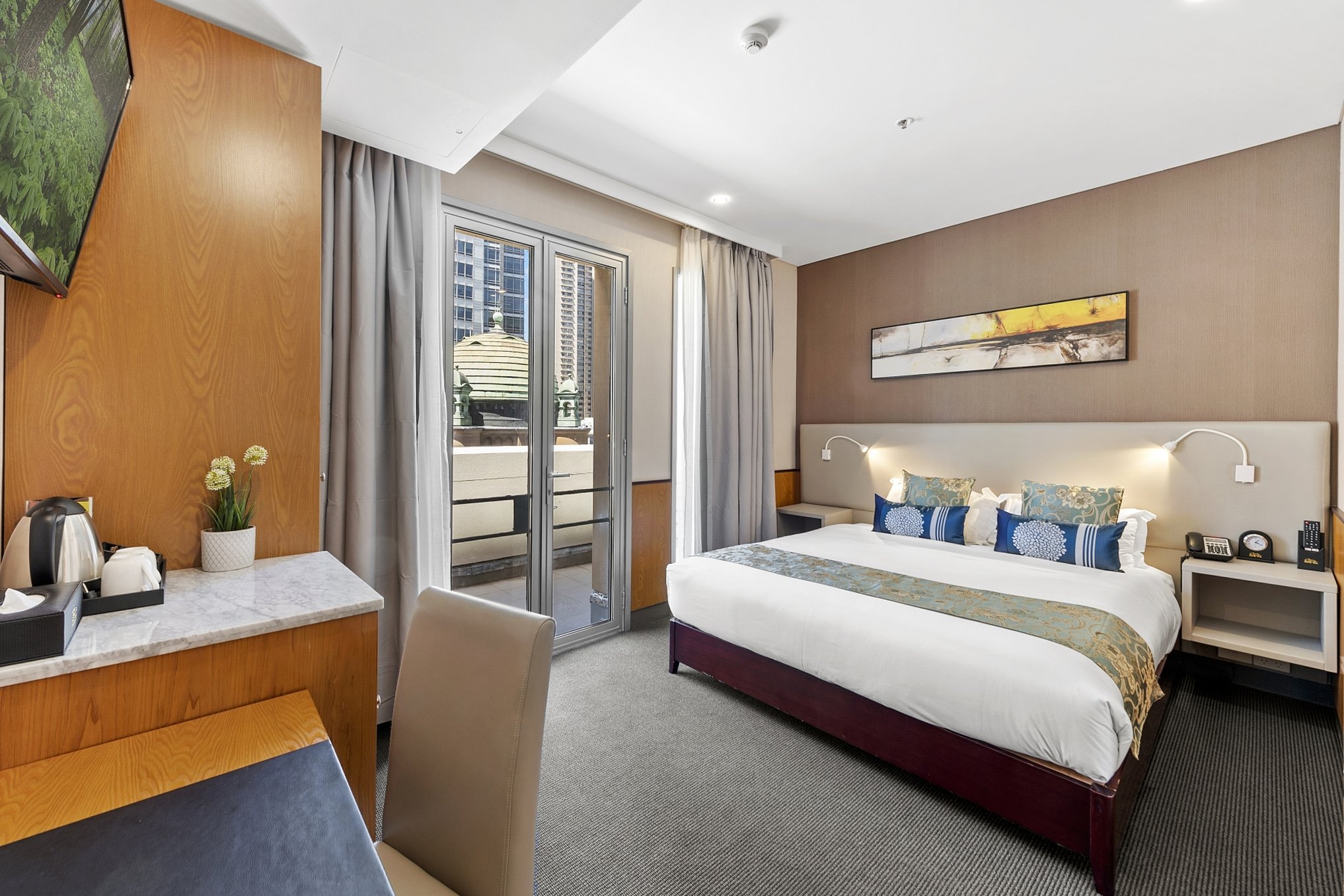 YEHS Hotel Sydney QVB 17/44