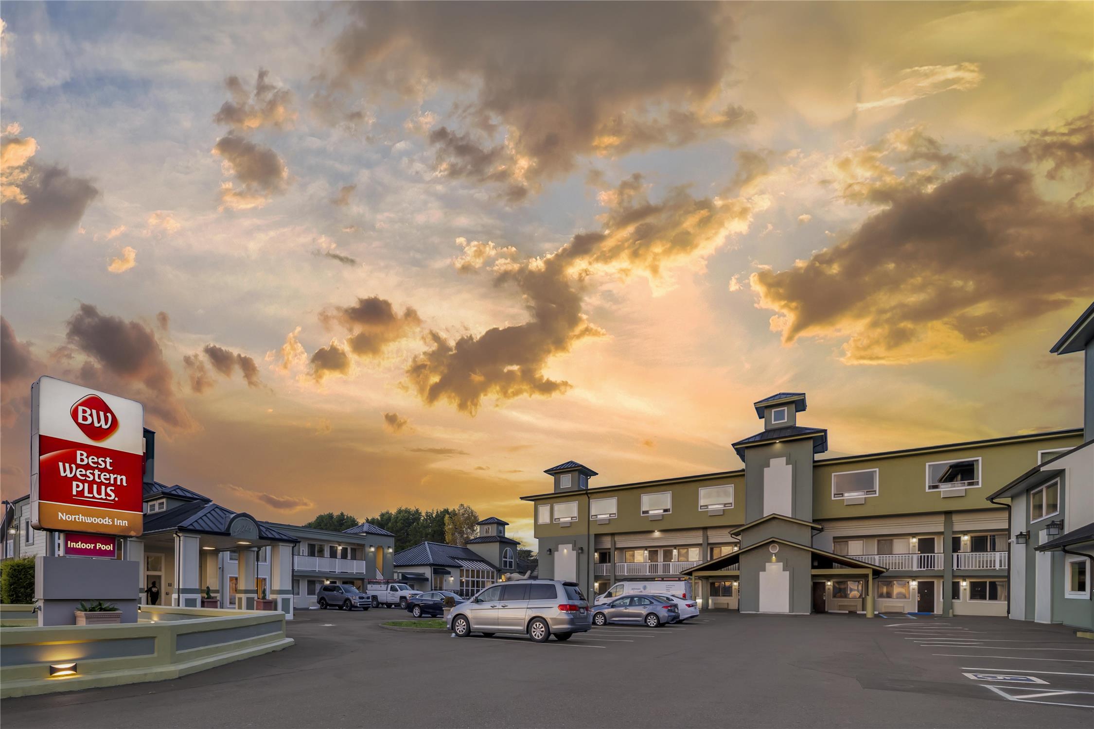 Best Western Plus Northwoods Inn 54/80