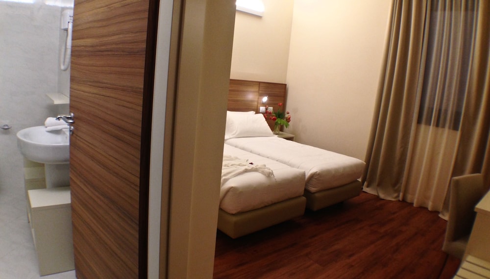 Hotel Forum 16/56