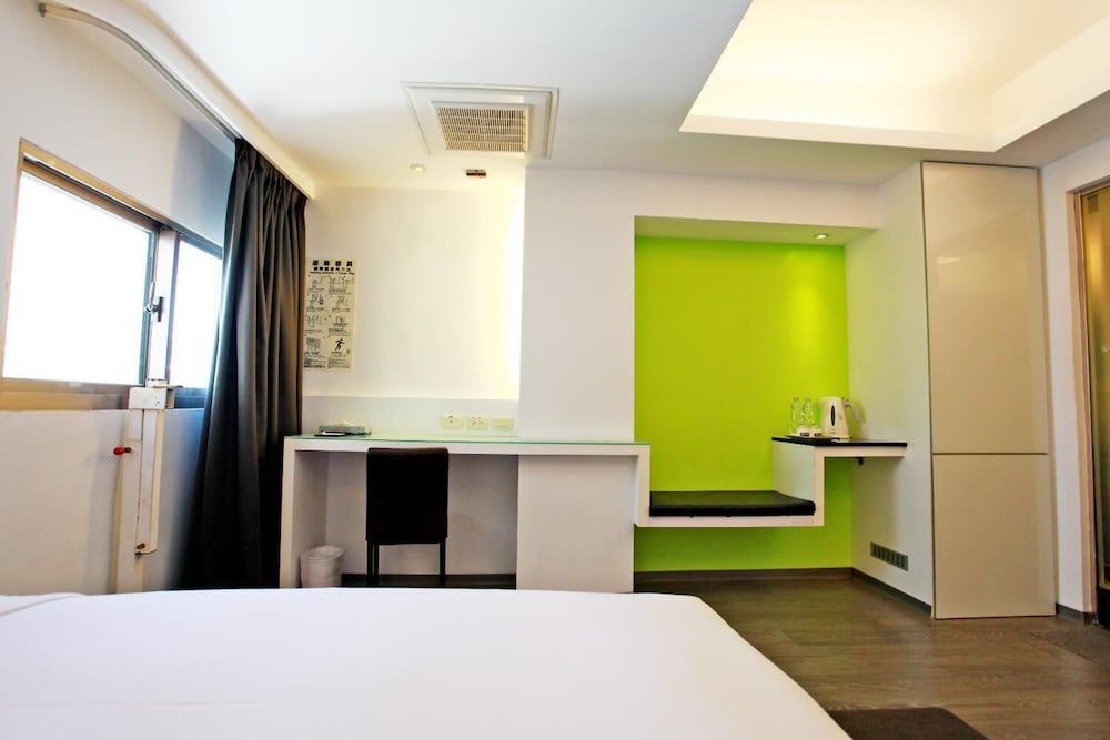 Yes Hotel 7/36