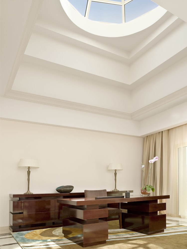 Grand Hyatt Doha Hotel and Villas 9/65