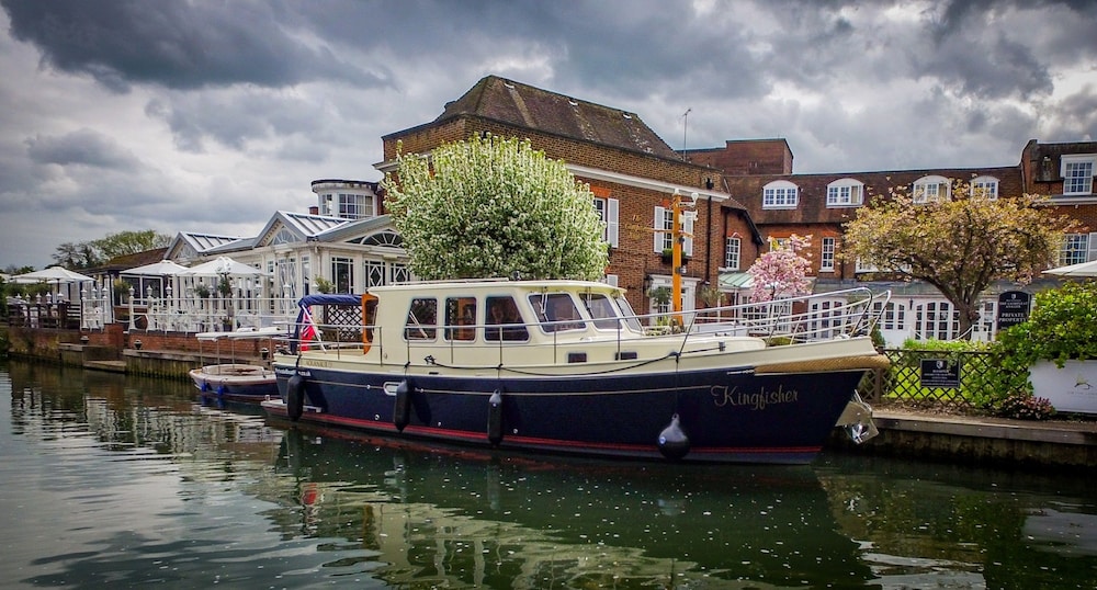 Macdonald Compleat Angler 64/69