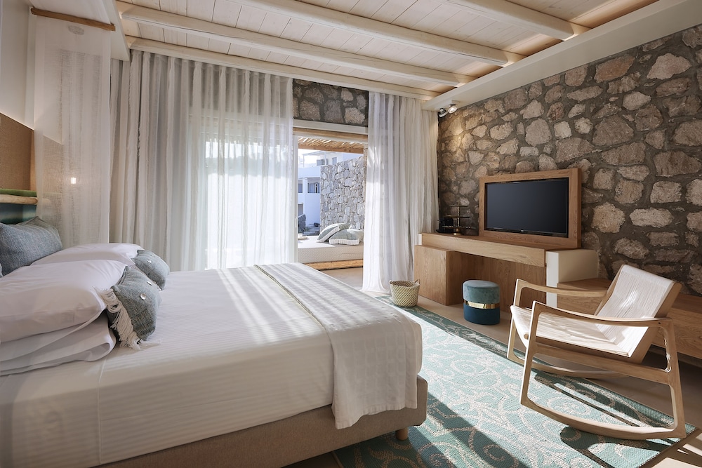 Artemis Seaside Resort 58/82