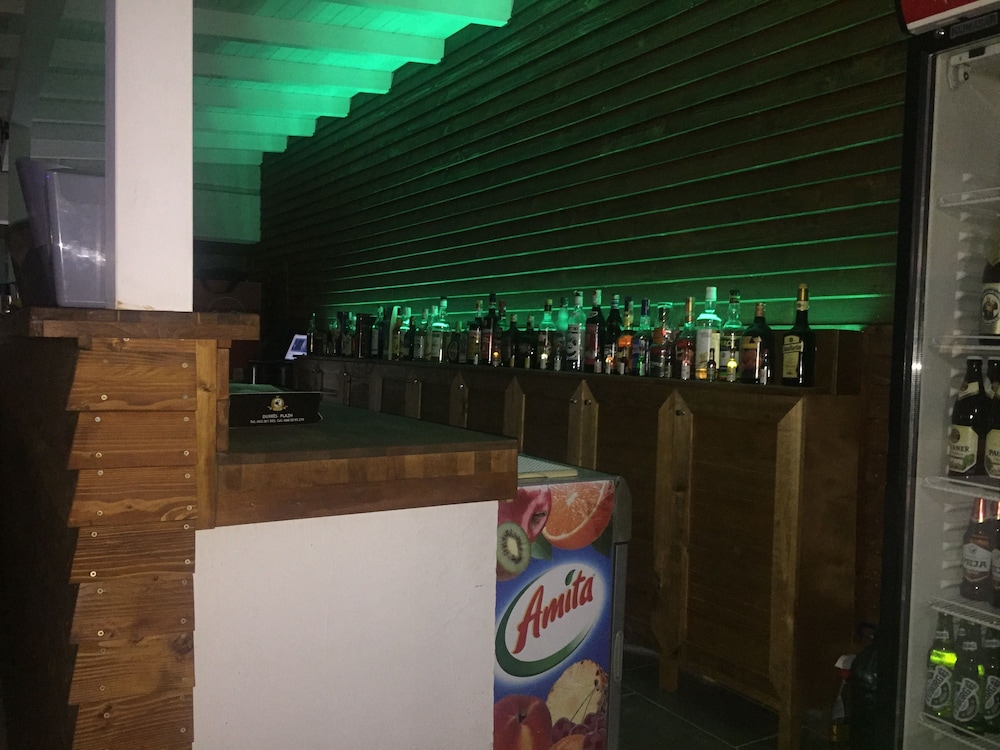 Sunrise Hotel Cameria 6/50