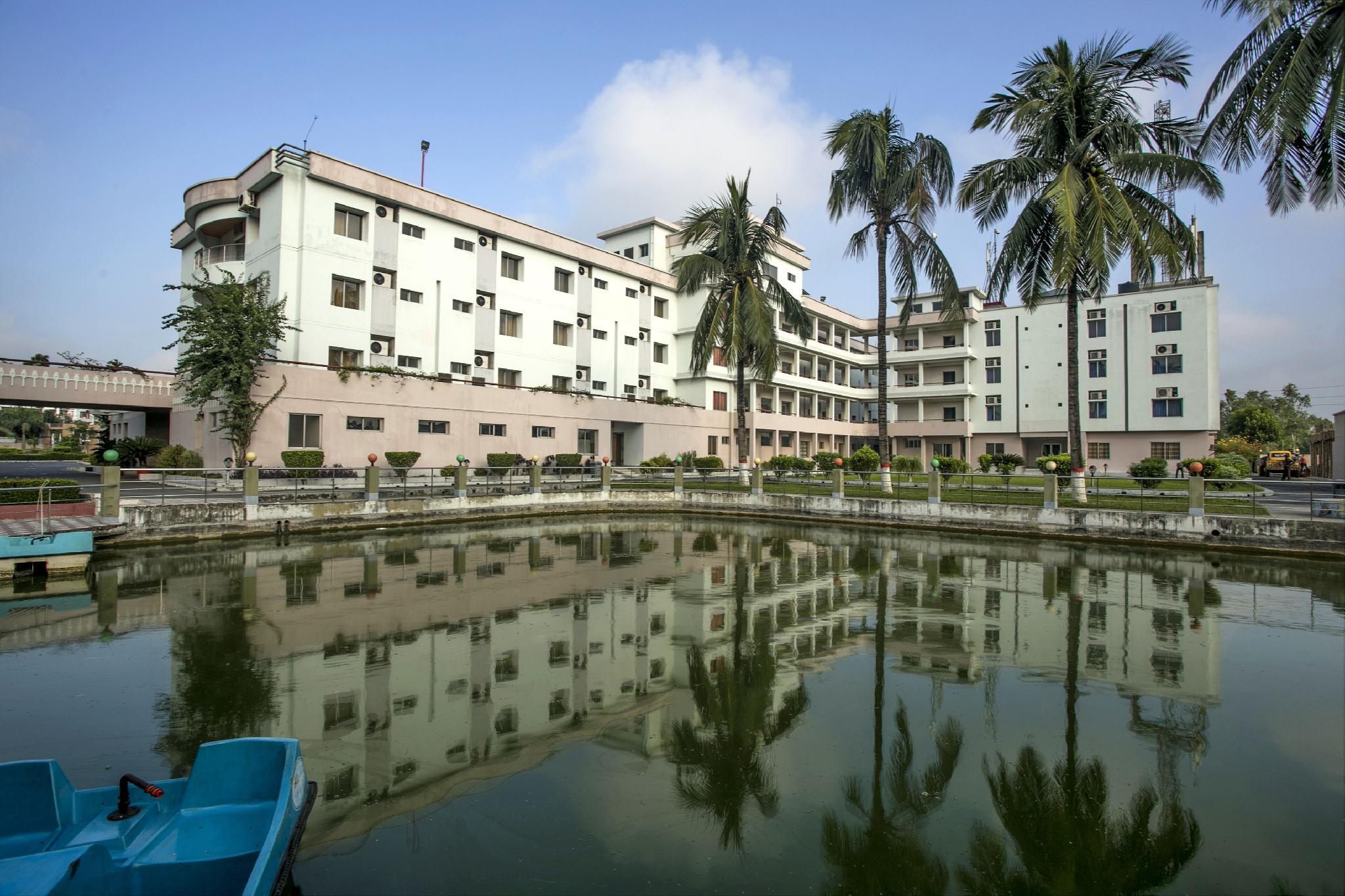 HOTEL NAZ GARDEN in BOGRA